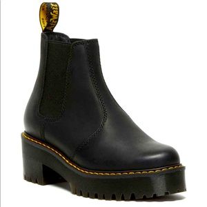 Dr. Martens - Rometty Chelsea Boots